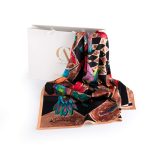 CarolynArt 100% selyem (Twill) kendő, Kolibri II.  90x90cm - Image 2